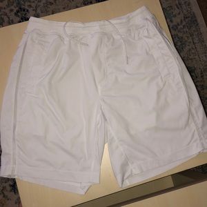 Pace Breaker Short 
9"